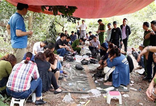 Đầu xuân ngược núi tìm vận may, 24 con bạc bị bắt tại trận