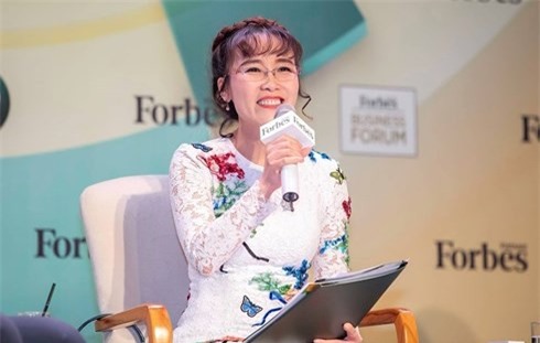 Nữ tỷ phú VietJet rơi vị trí top 3 người giàu vào tay "vua nước mắm"