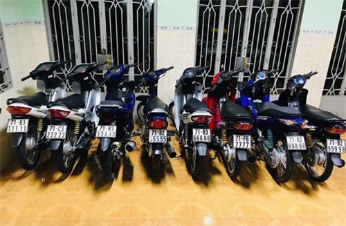 Ngắm dàn xe máy biển ngũ quý của đại gia Việt "gây sốt" cộng đồng mạng