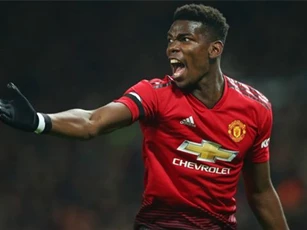 Pogba nổi điên, trút giận lên tủ thay đồ ở trận thua PSG