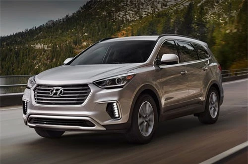 9. Hyundai Santa Fe XL 2019 (dung tích khoang hành lý: 382 lít).