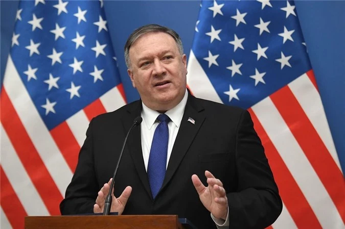 Ngoại trưởng Mỹ Mike Pompeo phát biểu tại một cuộc họp báo ở Budapest hôm 11/02/2019. 