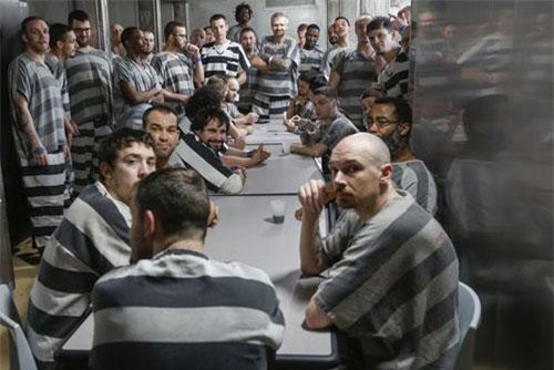 Clip: Toàn cảnh quá trình xây dựng nhà tù 'lưu động' ở Mỹ