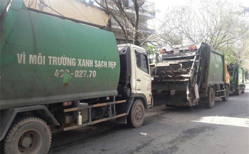 Sẽ xử lý nghiêm xe chở rác gây rơi vãi, rò rỉ nước
