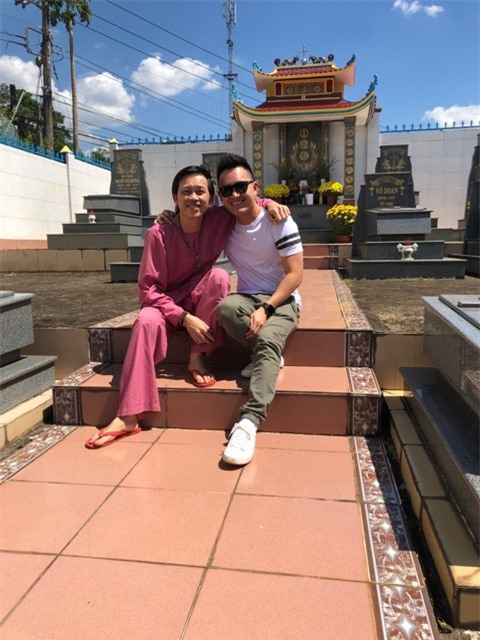 Sau 9 năm, con trai ruột Hoài Linh về thăm Võ tộc gia tiên ở Đồng Nai