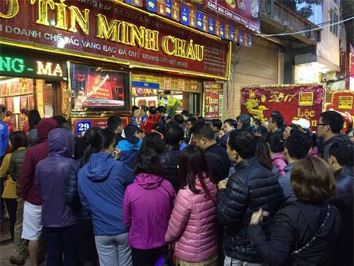 Tiêu thụ vàng ngày Vía Thần Tài tăng 30%