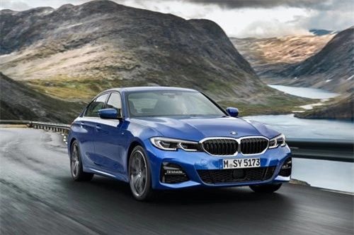 3. BMW 330i 2019 (giá khởi điểm: 41.245 USD).