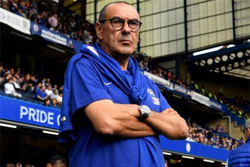 HLV Sarri bị sa thải nếu Chelsea thua MU