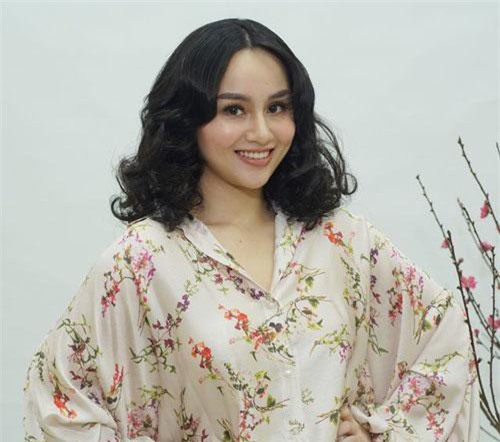 Ý tưởng về kiểu tóc xoăn hoàn hảo cho bạn gái sở hữu gương mặt trái tim