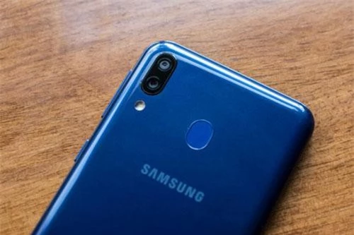 Camera sau của Samsung Galaxy M20. 