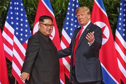 Tổng thống Mỹ Donald Trump và Chủ tịch Triều Tiên Kim Jong-un. 