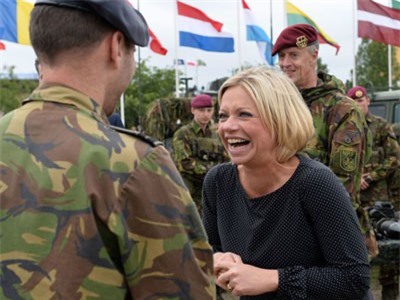 Những 'quý bà thép' đứng đầu các lực lượng quân sự thế giới