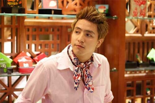 Nam ca sĩ 20 tuổi bị gạ tình lộ diện, đáp trả tâm thư của Tăng Nhật Tuệ