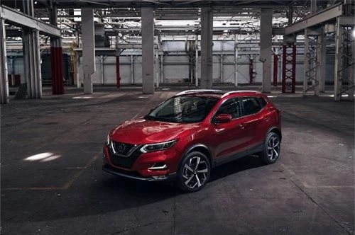 Xe cạnh tranh phân khúc với những cái tên như Hyunda Kona, Honda HR-V hay Toyota C-HR. 