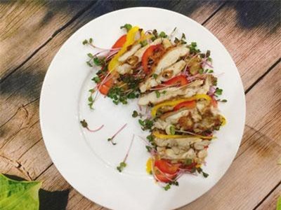 Cách làm món salad ớt đùi gà, ớt chuông