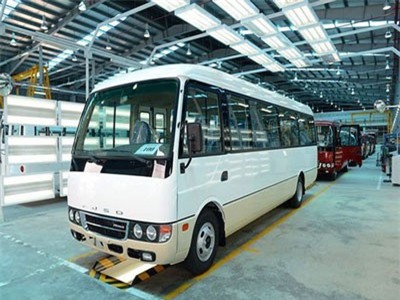 Nhiều doanh nghiệp xe gặp khó, giá xe năm 2019 không giảm