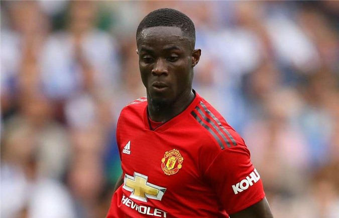 Eric Bailly khiến nội bộ M.U bất đồng