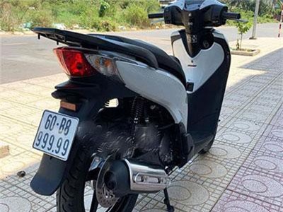 Honda SH 150 biển 'siêu độc' hét giá cao hơn cả Toyota Camry 2019
