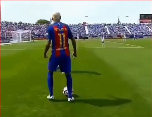 CLIP: Những pha khống chế bóng đỉnh cao của Neymar