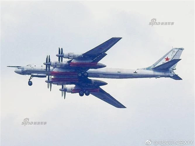 Ngam “ong gia” Tu-95 cua Nga cat canh trong nhiem vu moi-Hinh-8