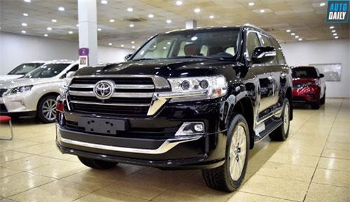 Chi tiết Toyota Land Cruiser 2019 độ 4 ghế ngồi siêu sang