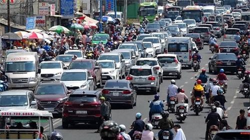 Nghỉ 8 ngày giỗ Tổ Hùng Vương, lễ 30/4 và 1/5: Công chức nghỉ gần 1/3 thời gian làm việc trong năm