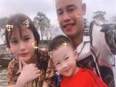 Hiệp Gà chính thức thừa nhận đã ly hôn vợ ba, 'gà trống nuôi hai con'