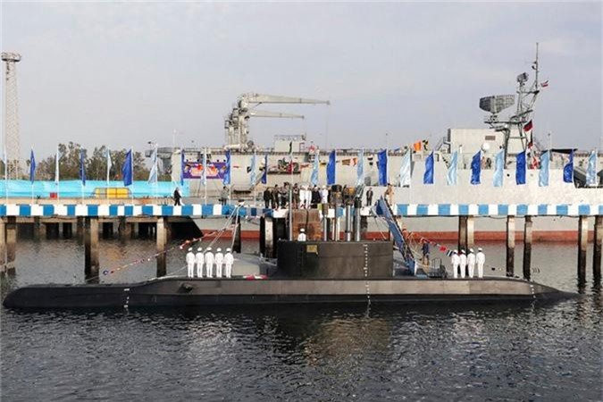 Iran trở lại cuộc đua tàu ngầm với siêu tên lửa hành trình - Hình 9 Iran tro lai cuoc dua tau ngam voi sieu ten lua hanh trinh-Hinh-9