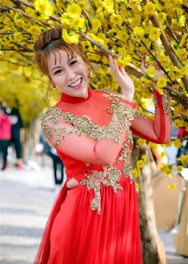 Phi Thanh Vân tự tin khoe có nhiều người đàn ông yêu đơn phương cô. 