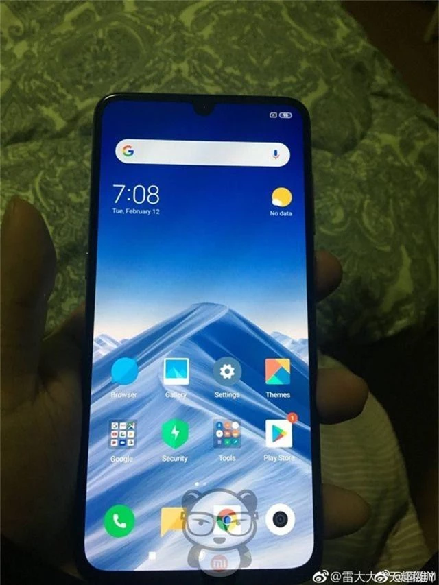 xiaomi-mi-9-xiaomishka-img-leak-4-1.jpg.pagespeed.ce_.jXKsgJ4nJK.jpg