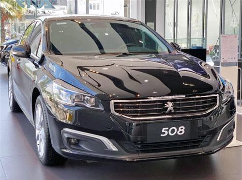 Peugeot 508 giảm giá cả trăm triệu trước sức ép từ bộ đôi Toyota Camry và Honda Accord 2019 sắp về Việt Nam