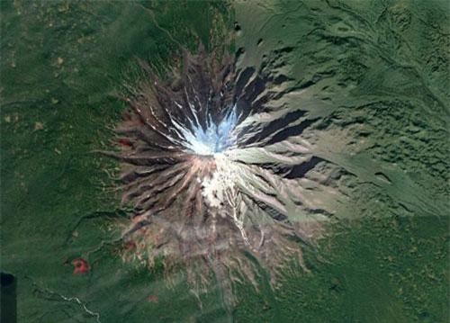 Bất ngờ với những bức ảnh thú vị tìm được trên Google Earth