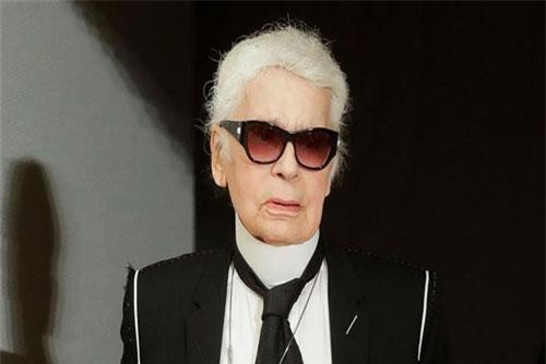 Các sao hụt hẫng sau cái chết của tượng đài Chanel Karl Lagerfeld