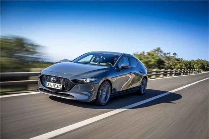 Mazda3 2019 ra mắt thị trường châu Âu. Mẫu xe Mazda3 2019 đã chính thức cập bến thị trường châu Âu, với các tùy chọn động cơ đa dạng cùng khả năng tiết kiệm nhiên liệu ấn tượng. (CHI TIẾT)