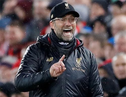 Klopp bực bội, tố Bayern câu giờ cầu hòa