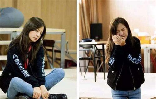 Triệu Vy lại khiến fan hâm mộ lo lắng khi lộ dấu hiệu đã ly thân, chỉ một mình cô đơn uống rượu ngày lễ quan trọng