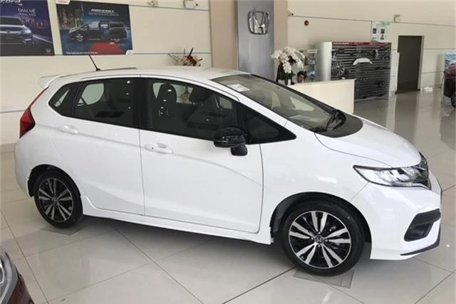 Cú lội ngược dòng ngoạn mục của Toyota Yaris trước Honda Jazz đầu năm 2019 - Ảnh 2.