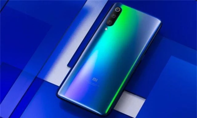 Galaxy S10 vs Xiaomi Mi 9: Cuộc đối đầu của 2 siêu phẩm ra mắt cùng ngày - 3