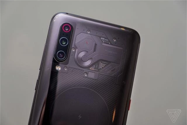 Xiaomi Mi 9 ra mắt với 3 camera sau, giá từ 10,6 triệu đồng - 4