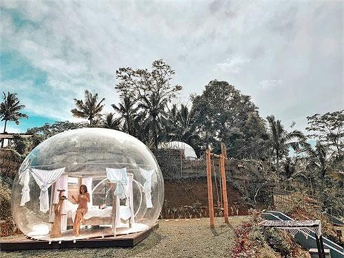 Cô gái Sài Gòn 'lơ lửng' trong khách sạn bong bóng ở Bali