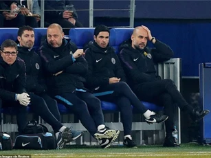 Pep Guardiola nói sốc sau trận thắng Schalke 04