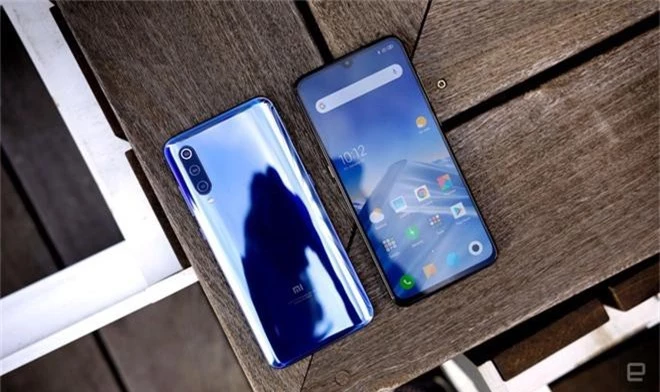 Cận cảnh Xiaomi Mi 9: Smartphone có thiết kế tốt nhất của Xiaomi - Ảnh 1.