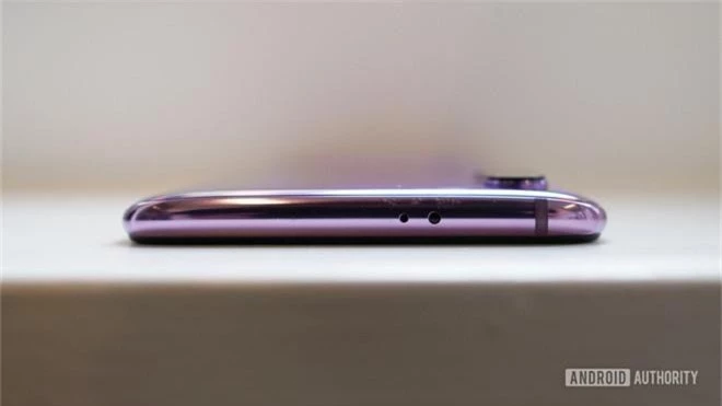 Cận cảnh Xiaomi Mi 9: Smartphone có thiết kế tốt nhất của Xiaomi - Ảnh 6.