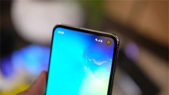 Cận cảnh bộ 3 Galaxy S10 vừa trình làng: Thiết kế đẹp, cấu hình “khủng” - 19