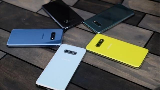 Cận cảnh bộ 3 Galaxy S10 vừa trình làng: Thiết kế đẹp, cấu hình “khủng” - 20