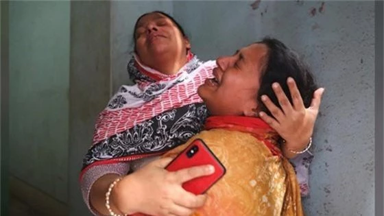 Ít nhất 81 người thiệt mạng trong vụ cháy chung cư tại Bangladesh ảnh 10