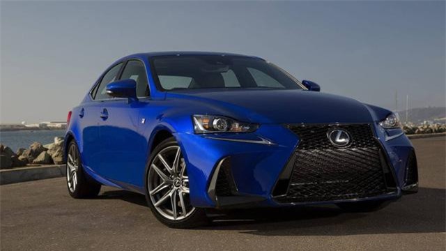 Sắp có xe Lexus dùng động cơ BMW chính hãng để đấu với Mercedes C-Class