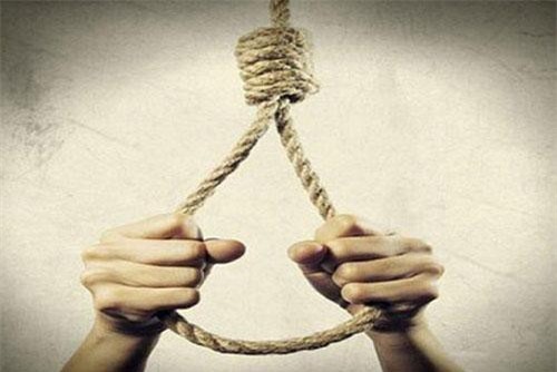 Quảng Bình: Đi chăn trâu, tá hỏa phát hiện thi thể treo trên cây