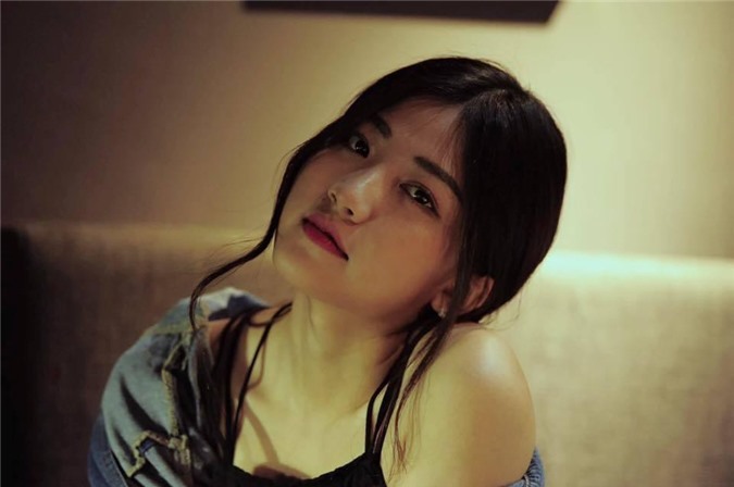 Nhan sắc nữ diễn viên 9X đóng cảnh nóng với NSND hơn 44 tuổi