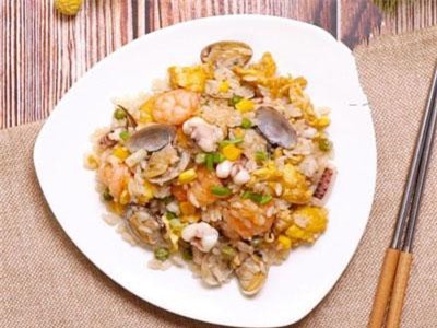 Cách làm cơm chiên hải sản ngon